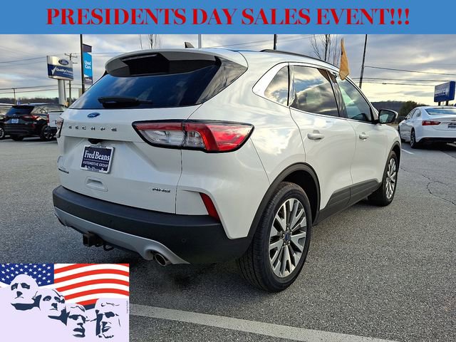 Certified 2022 Ford Escape Titanium w/ Class II Trailer Tow Package image 10