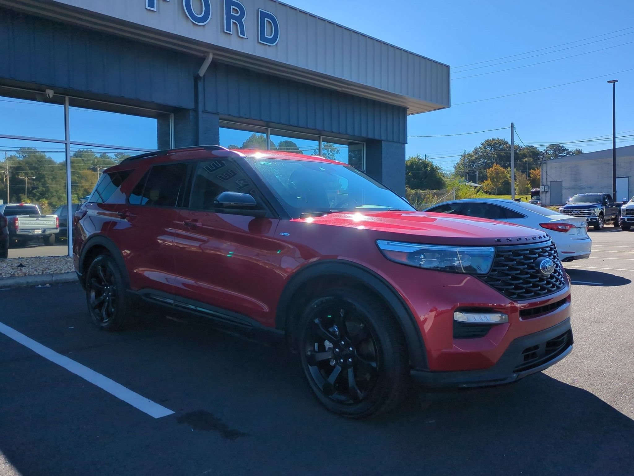 Certified 2023 Ford Explorer ST-Line w/ Class IV Trailer Tow Package RWD image 3