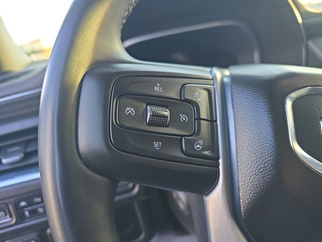 Used 2023 GMC Yukon XL SLT w/ SLT Luxury Package image 8