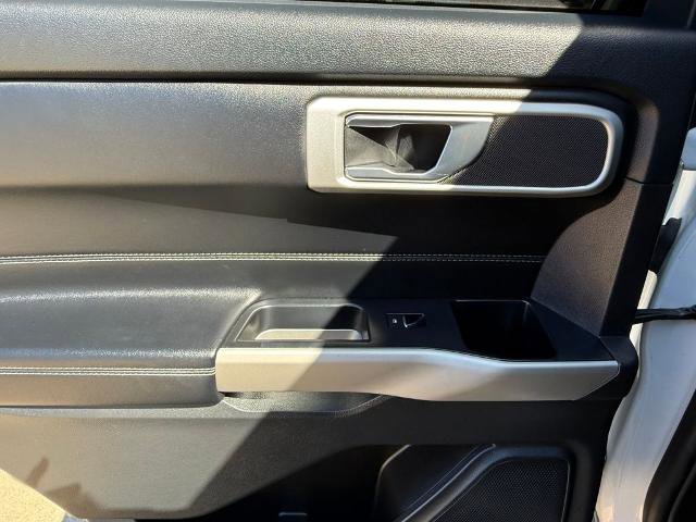 Certified 2022 Ford Explorer XLT w/ Equipment Group 202A image 19