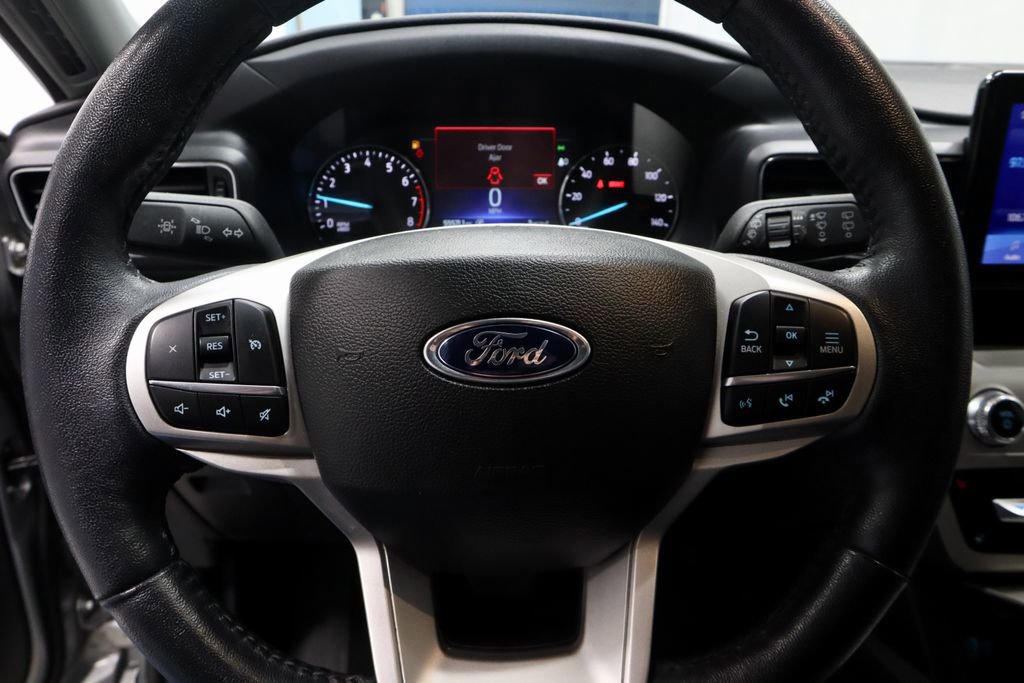 Certified 2023 Ford Explorer XLT w/ Equipment Group 202A image 32