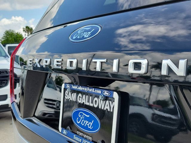 Certified 2025 Ford Expedition Active RWD image 11