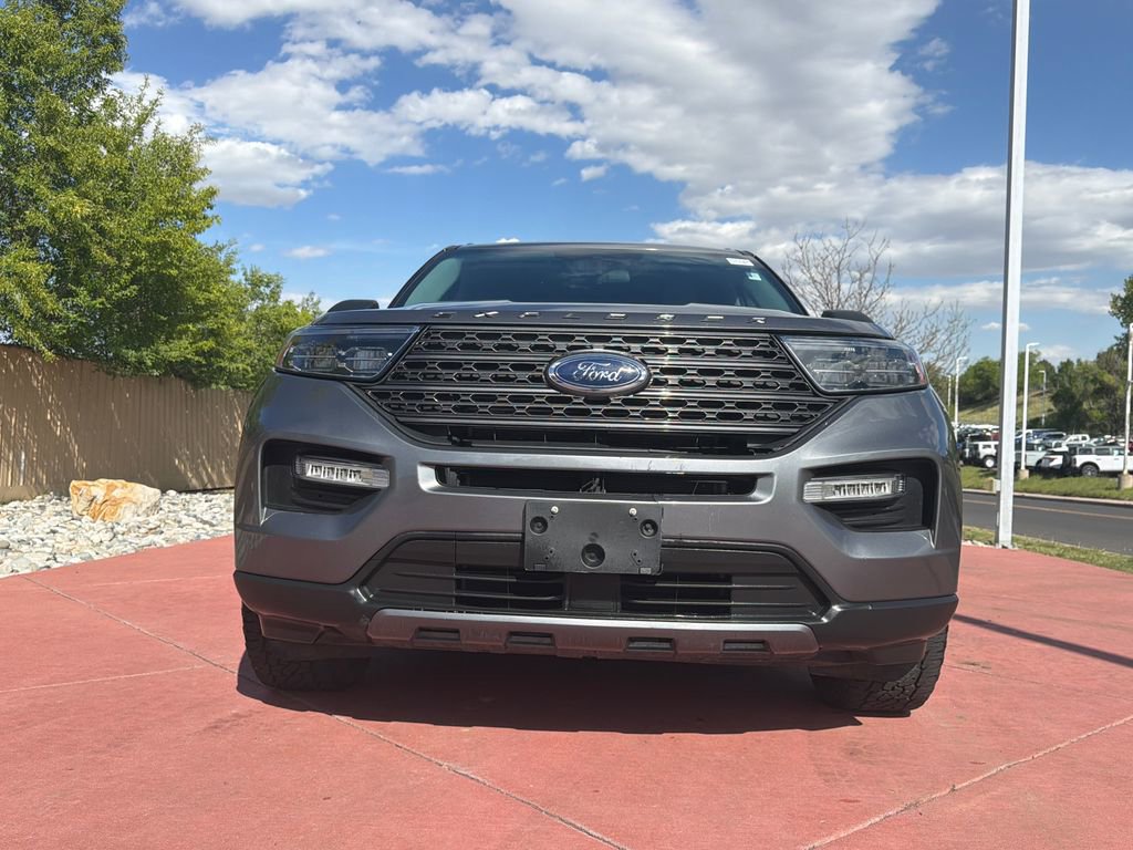 Certified 2021 Ford Explorer XLT w/ Equipment Group 202A AWD/4WD image 2