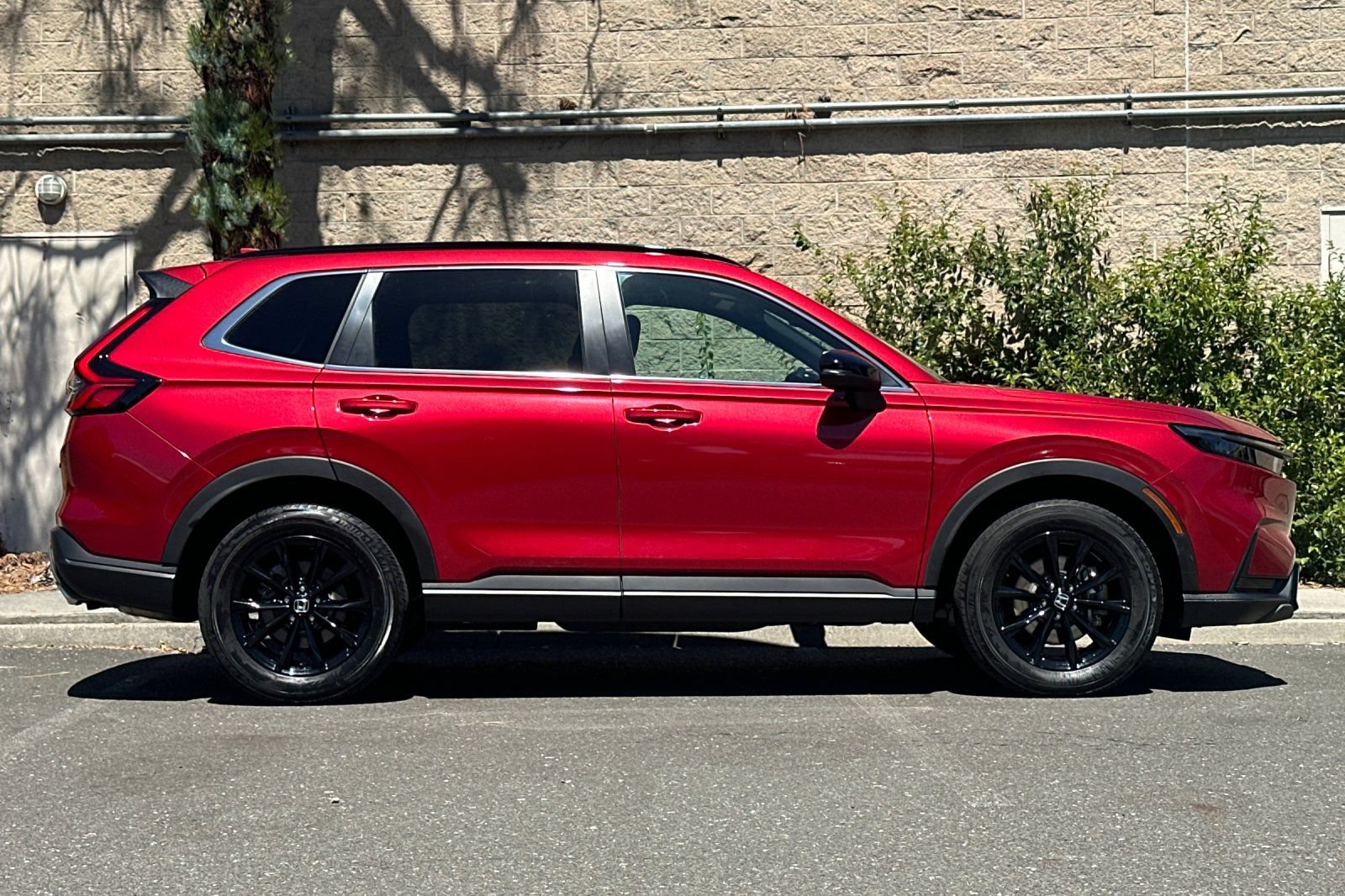 Used 2024 Honda CR-V Sport image 2