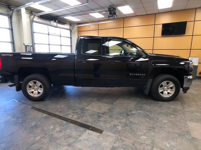 Used 2017 Chevrolet Silverado 1500 LT w/ All Star Edition AWD/4WD image 8