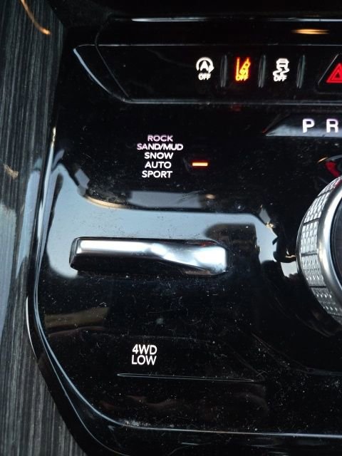 Used 2022 Jeep Wagoneer Series III w/ Premium Group I image 38