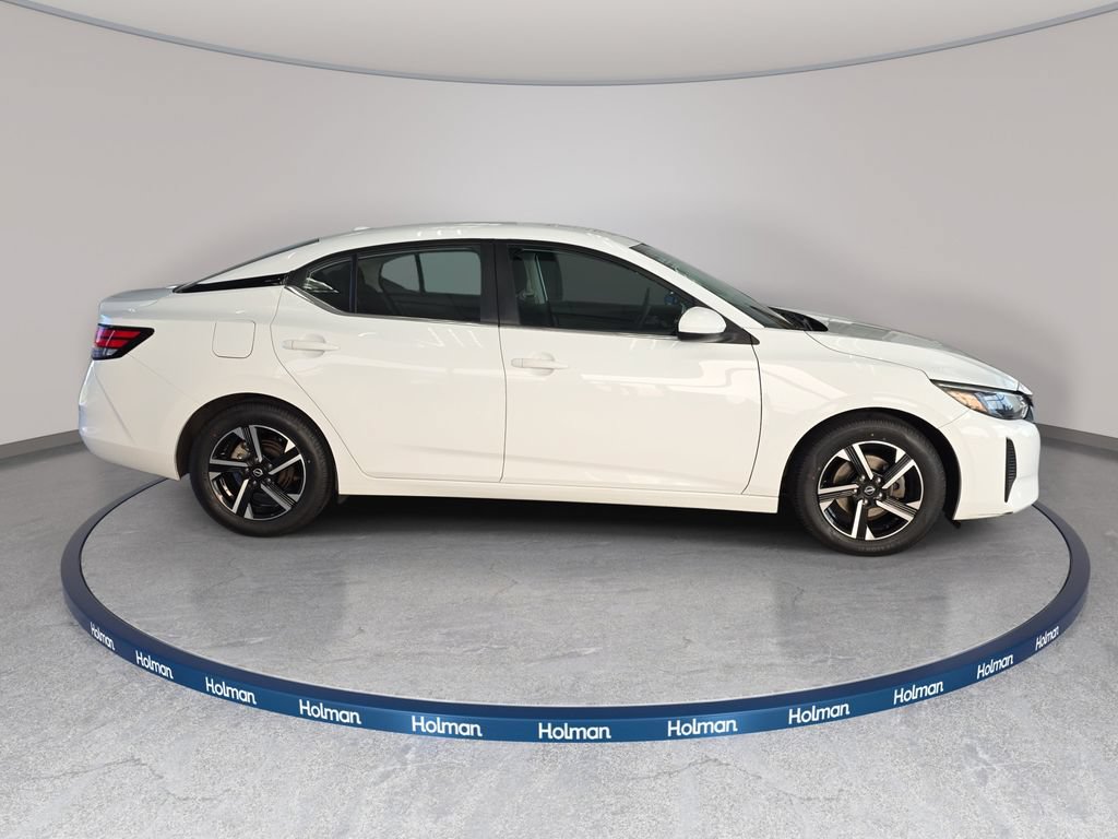 Used 2024 Nissan Sentra SV FWD image 4