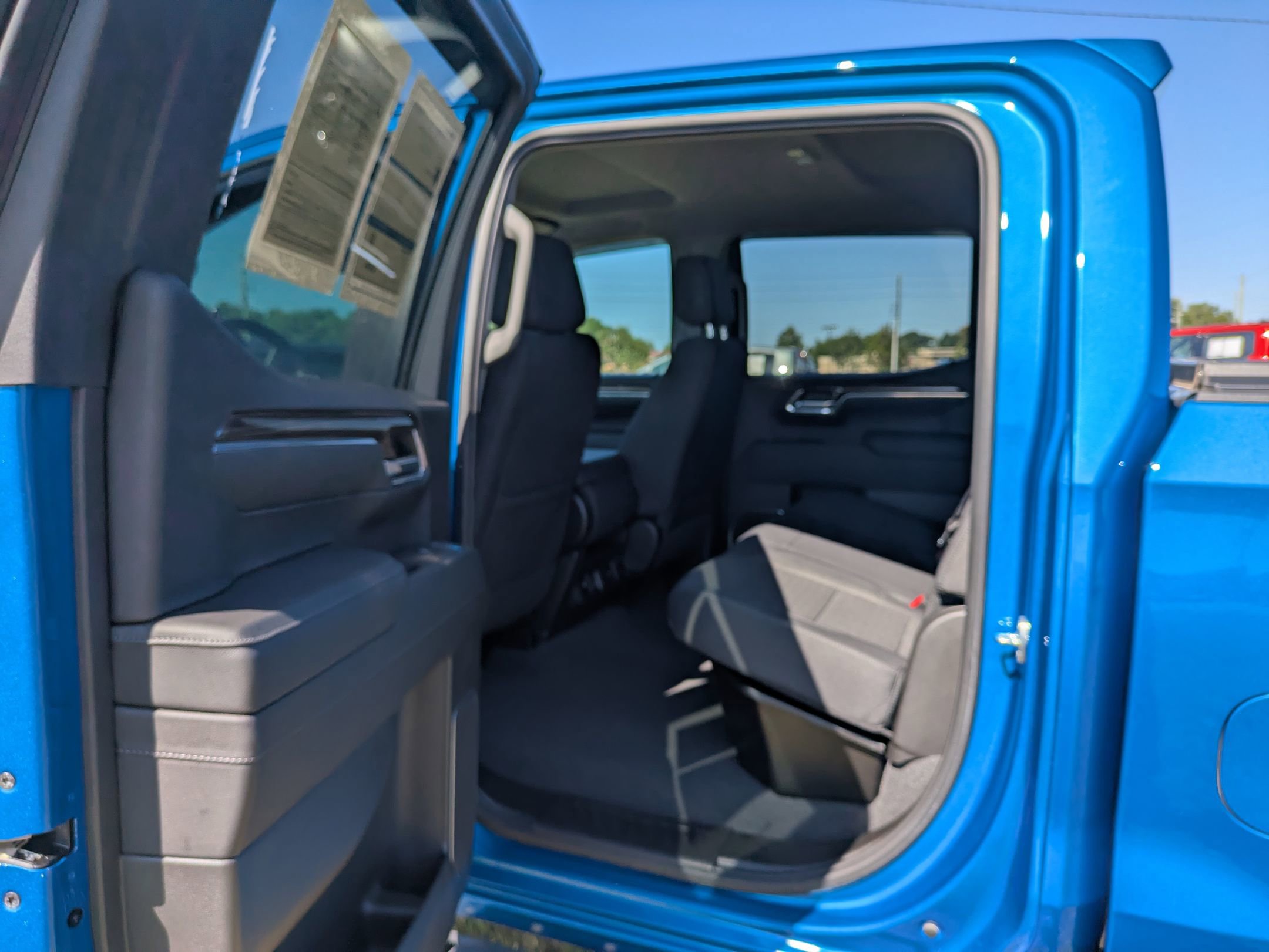 Used 2024 Chevrolet Silverado 1500 RST w/ Z71 Off-Road Package image 26