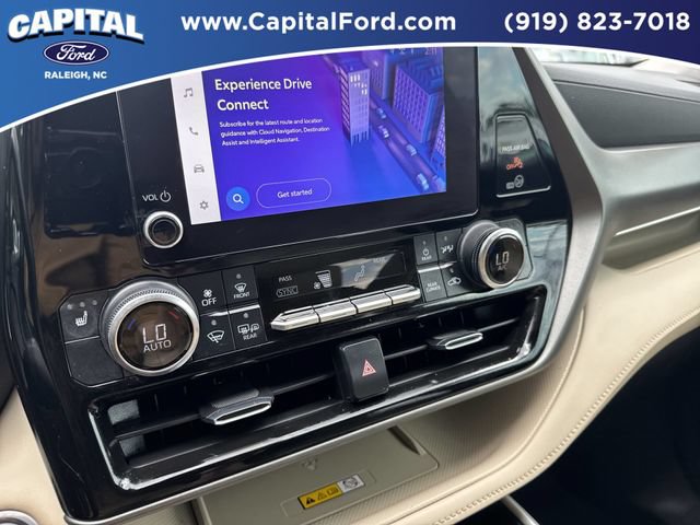 Used 2024 Toyota Highlander XLE AWD/4WD image 27