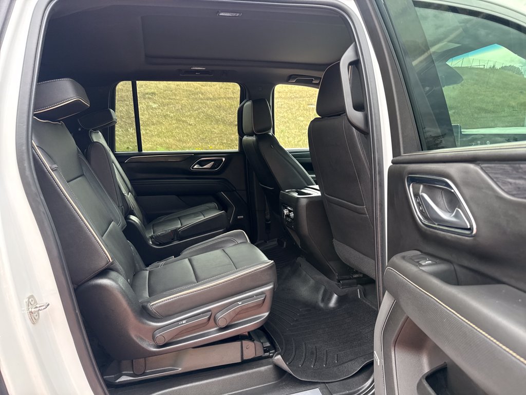 Used 2022 GMC Yukon XL SLT w/ SLT Premium Package AWD/4WD image 25