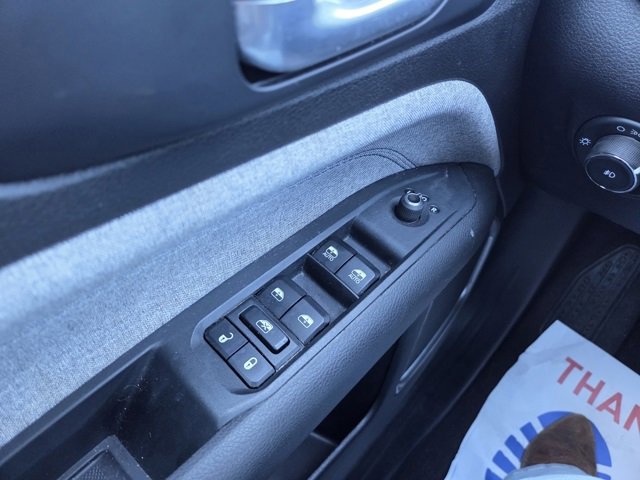 Used 2024 Jeep Compass Latitude image 13