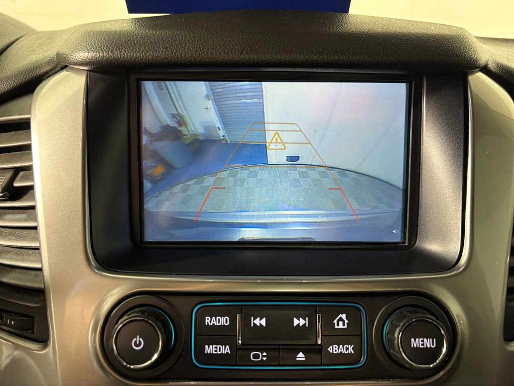 Used 2018 Chevrolet Suburban LT image 18