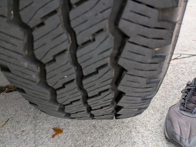 Certified 2024 Ford F250 Lariat w/ Black Appearance Package image 12