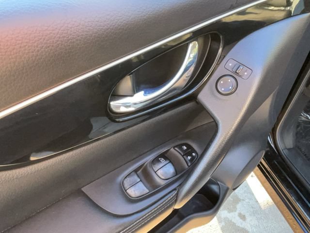 Used 2017 Nissan Rogue Sport SL w/ SL Premium Package AWD/4WD image 12