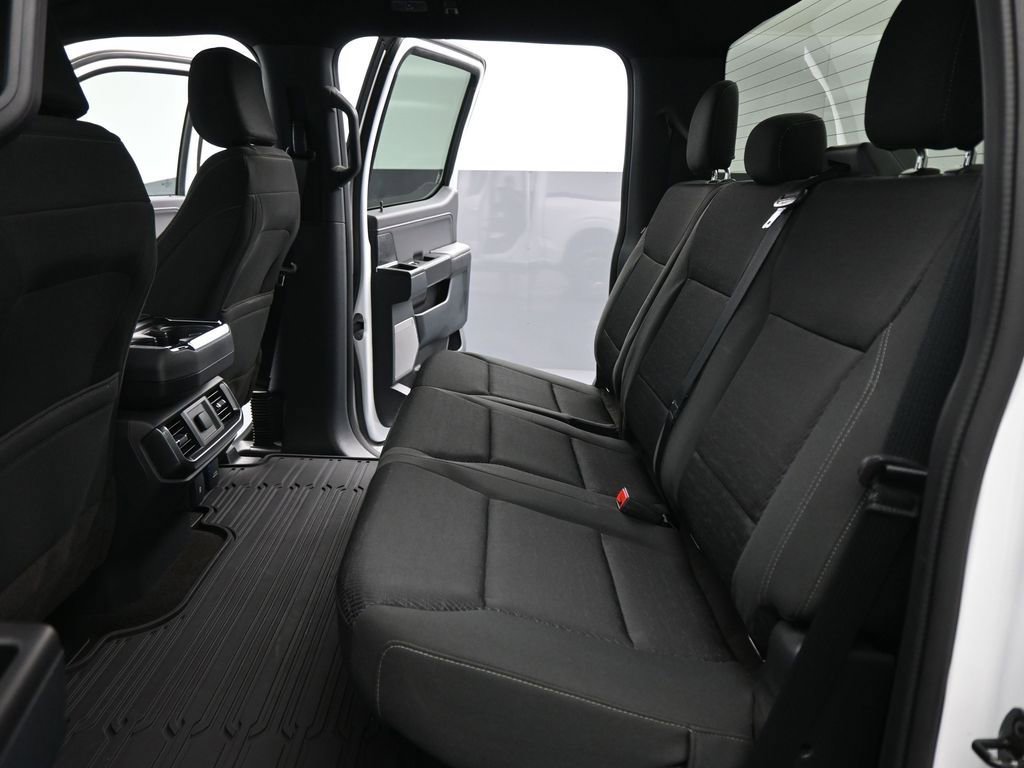 Certified 2022 Ford F150 XLT w/ Equipment Group 302A High image 20