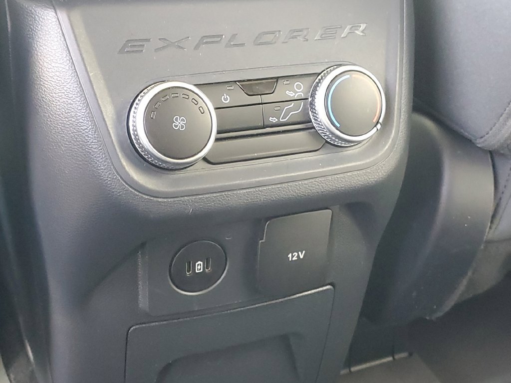Certified 2025 Ford Explorer Active AWD/4WD image 18