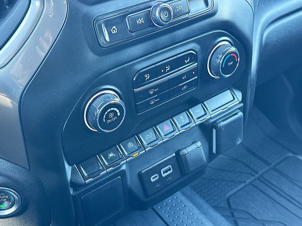 Used 2025 Chevrolet Silverado 1500 Custom w/ Turbomax Blackout Package image 15