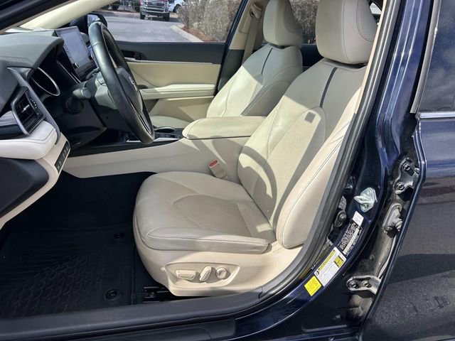 Used 2022 Toyota Camry XLE w/ Cold Weather Package image 30