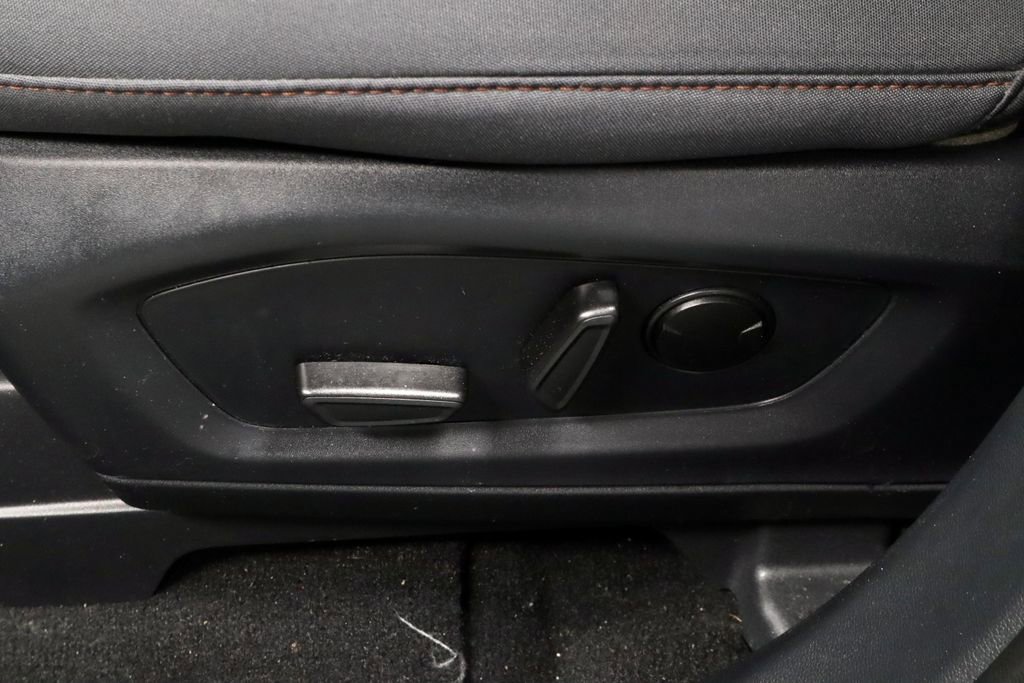 Certified 2025 Ford Explorer Active AWD/4WD image 25