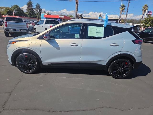 Used 2023 Chevrolet Bolt EUV LT w/ Convenience Package FWD image 10