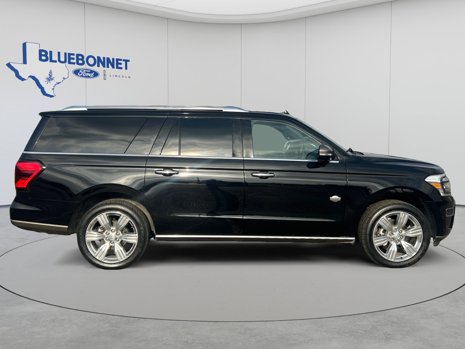 Certified 2023 Ford Expedition Max King Ranch AWD/4WD image 4