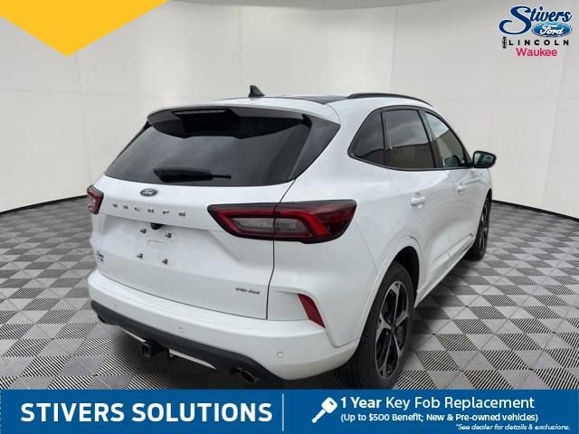 Certified 2023 Ford Escape ST-Line Select w/ Tech Pack #2 image 4