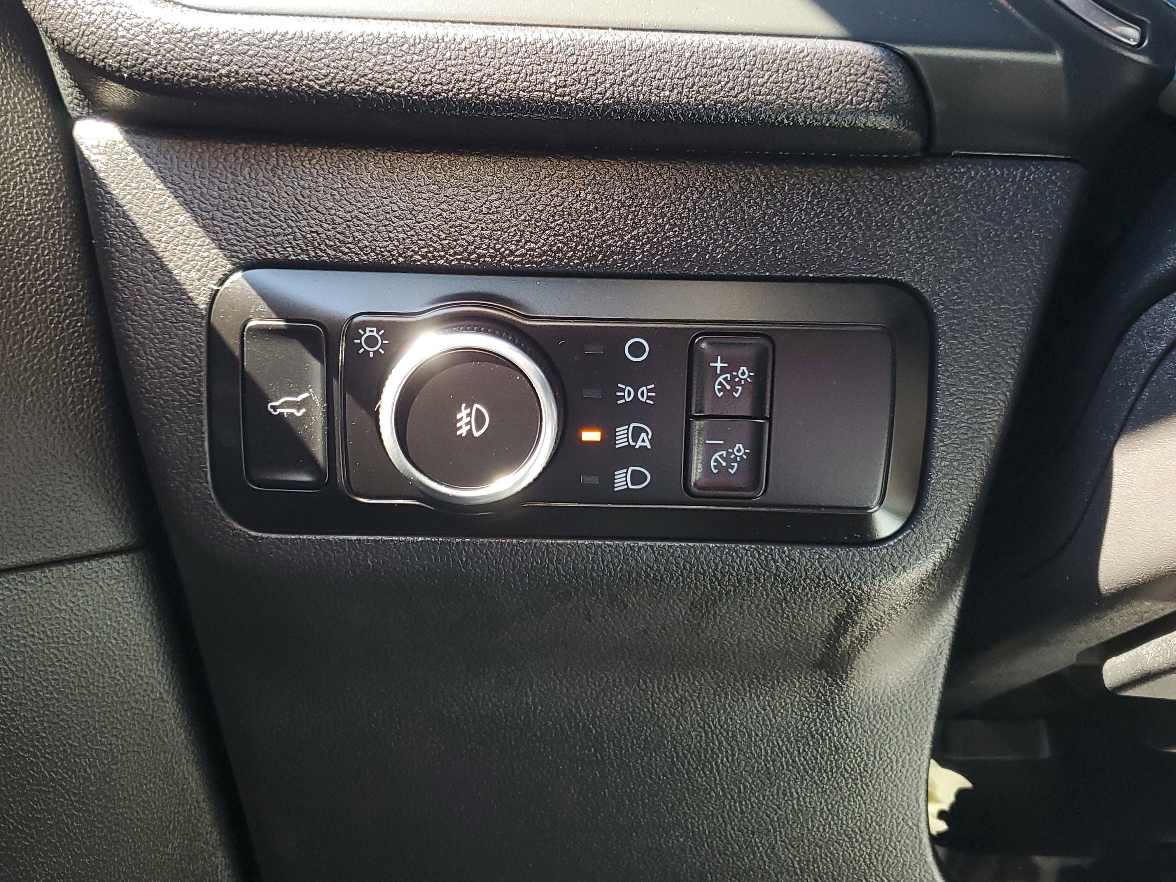 Certified 2025 Ford Escape Platinum w/ Premium Technology Package image 29