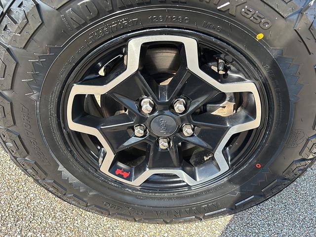 Used 2020 Jeep Gladiator Rubicon AWD/4WD image 9