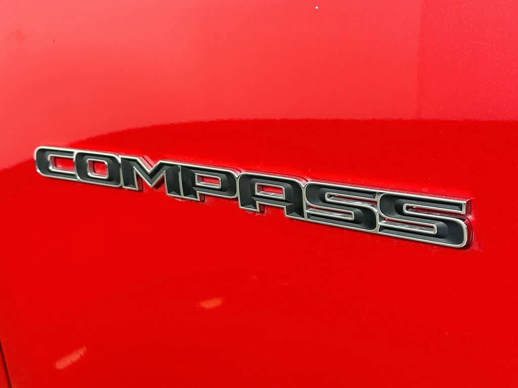 Used 2023 Jeep Compass Latitude AWD/4WD image 10