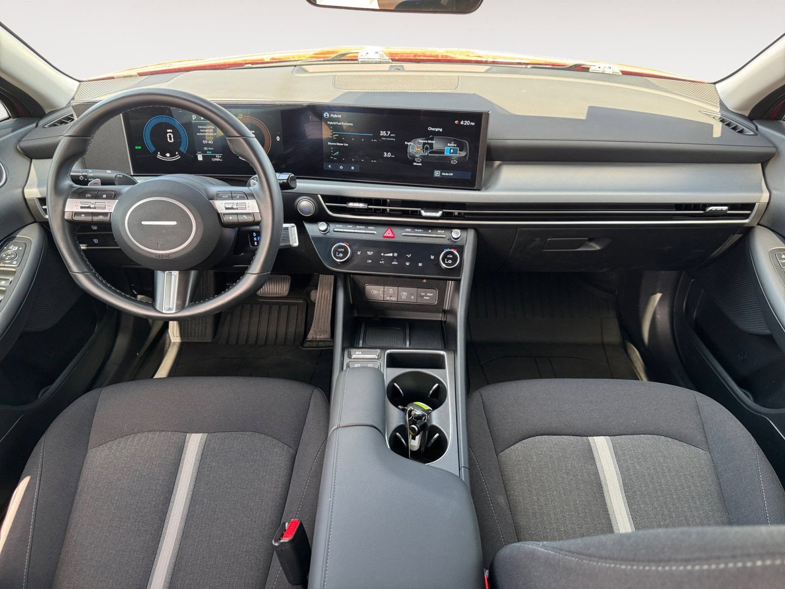 Used 2025 Hyundai Sonata SEL FWD image 10