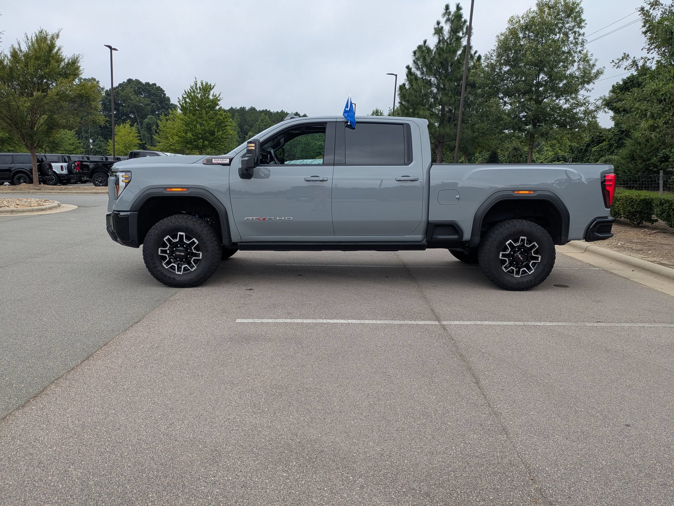 Used 2024 GMC Sierra 2500 AT4X AWD/4WD image 7