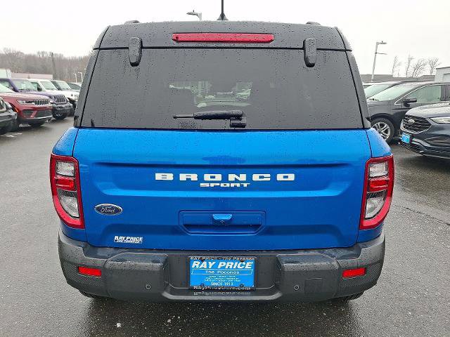 Certified 2025 Ford Bronco Sport Outer Banks w/ Outer Banks Tech Package+ AWD/4WD image 3