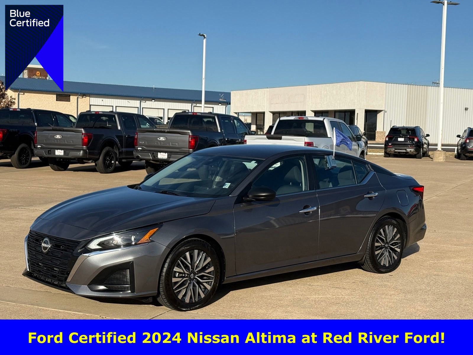 Used 2024 Nissan Altima 2.5 SV image 1