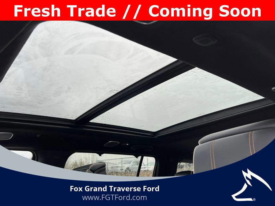 Used 2024 Jeep Grand Wagoneer L Series III image 12