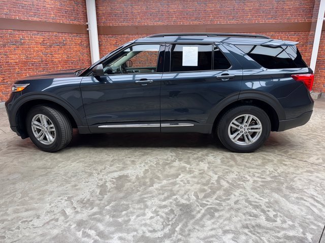 Certified 2022 Ford Explorer XLT w/ Equipment Group 202A image 2