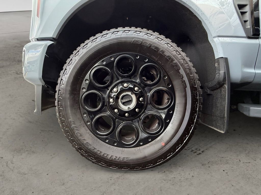 Certified 2025 Ford F350 Lariat w/ Black Appearance Package AWD/4WD image 10