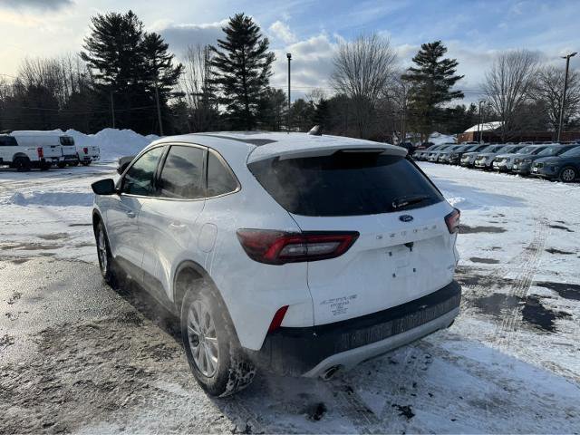 Certified 2025 Ford Escape Active w/ Cold Weather Package image 5