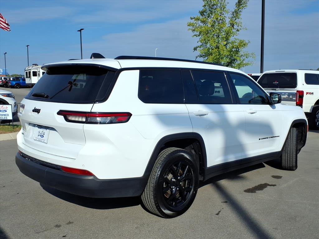 Used 2024 Jeep Grand Cherokee L Altitude image 5