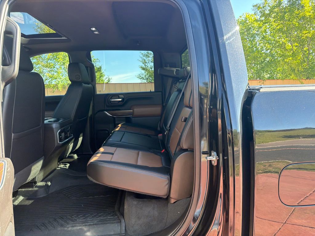 Used 2022 Chevrolet Silverado 2500 High Country w/ Technology Package AWD/4WD image 22