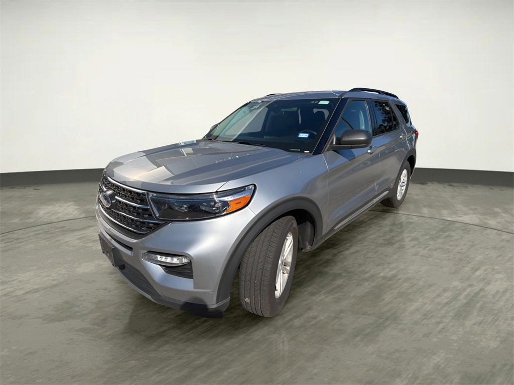 Certified 2024 Ford Explorer XLT w/ Equipment Group 202A image 6