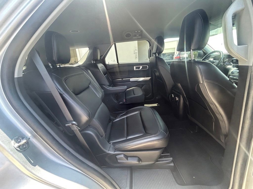 Certified 2022 Ford Explorer XLT w/ Equipment Group 202A image 30