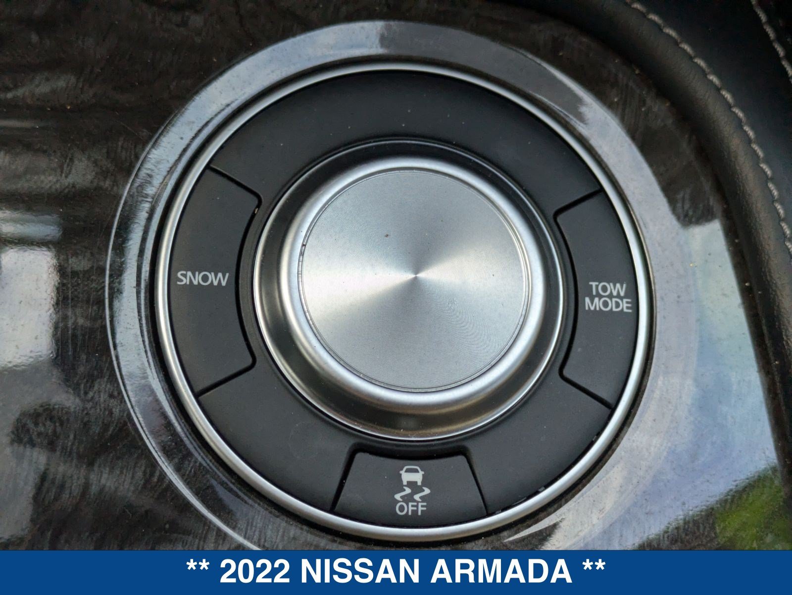 Used 2022 Nissan Armada Platinum w/ Captain's Chairs Package RWD image 36