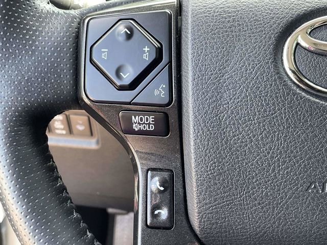 Used 2024 Toyota 4Runner TRD Off-Road Premium w/ Moonroof Package AWD/4WD image 18