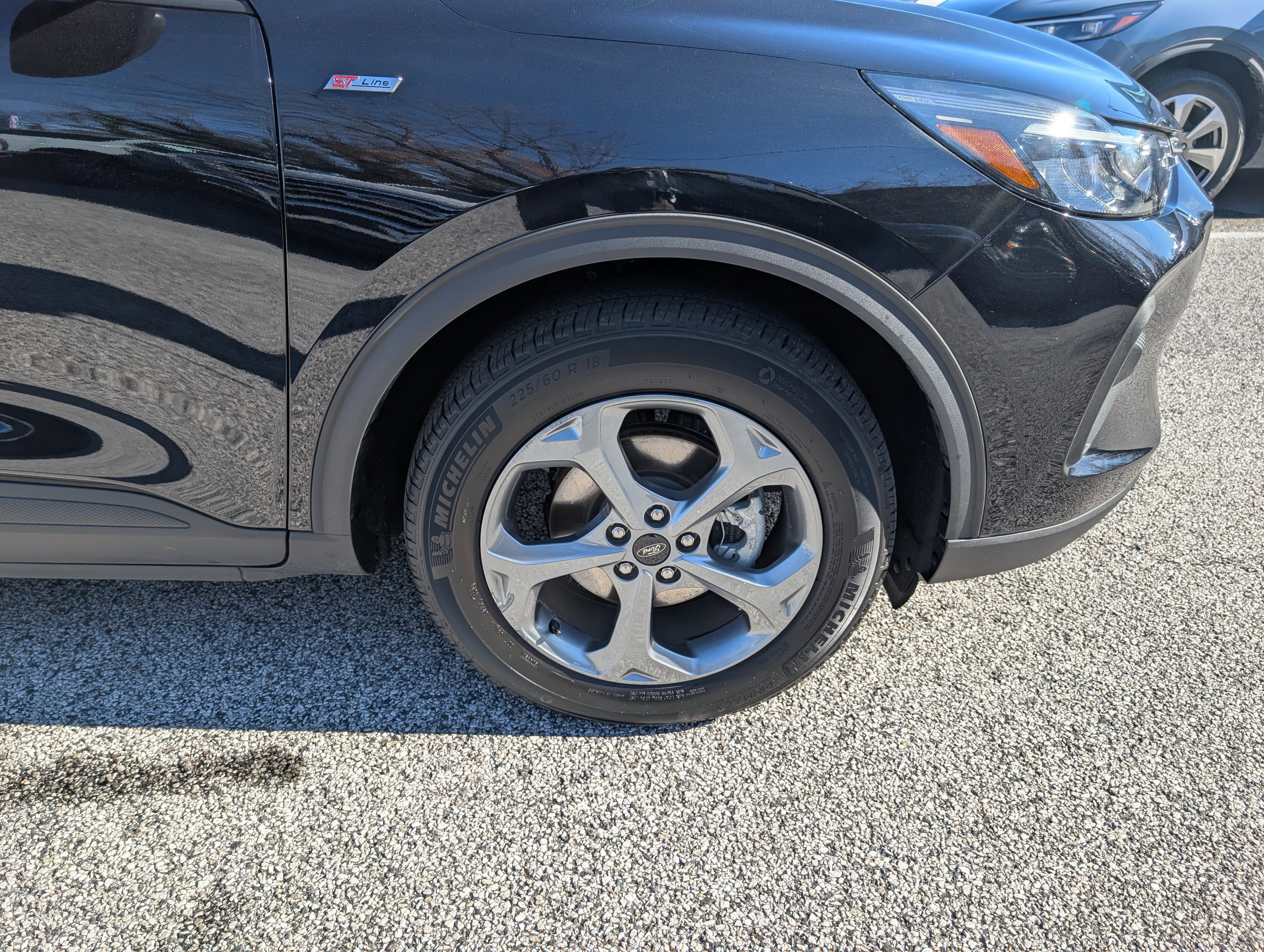 Certified 2025 Ford Escape ST-Line image 11