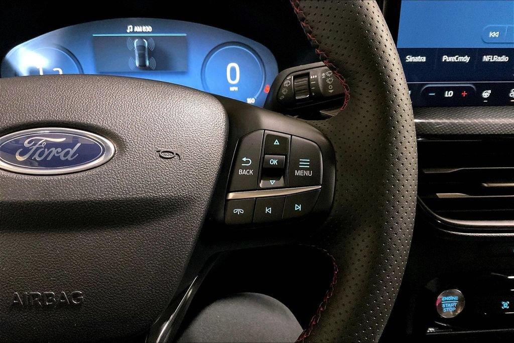 Certified 2025 Ford Escape ST-Line Elite AWD/4WD image 18