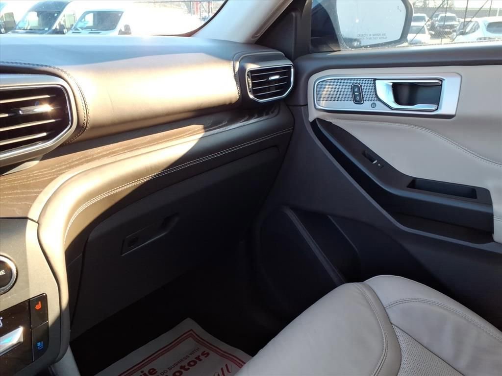 Certified 2020 Ford Explorer Platinum image 24