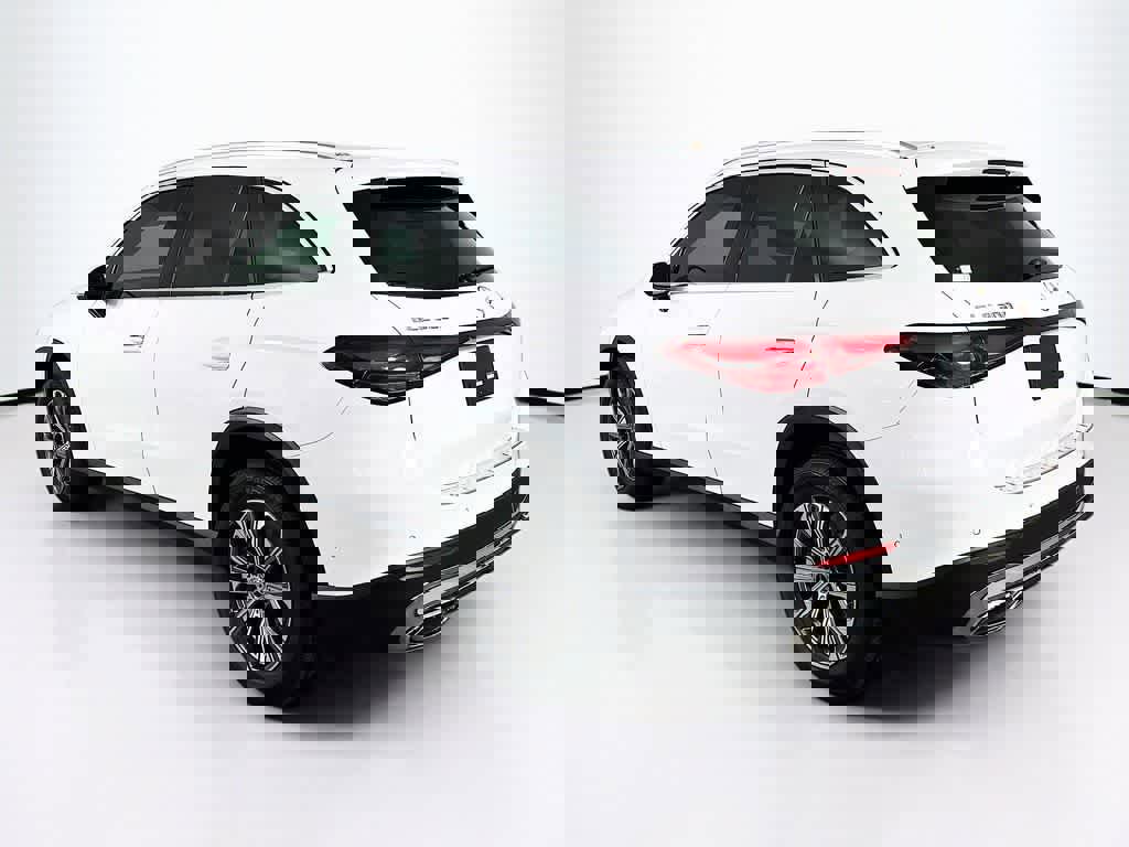 Used 2024 Mercedes-Benz GLC 300 GLC 300 image 3