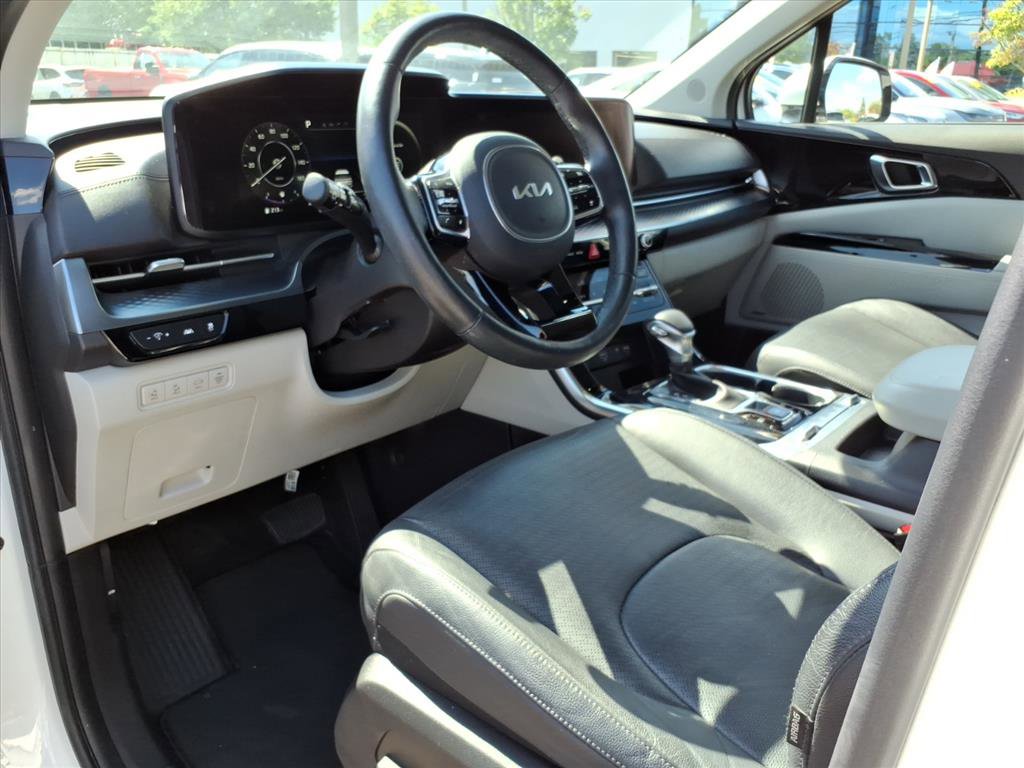 Used 2022 Kia Carnival SX Prestige image 24