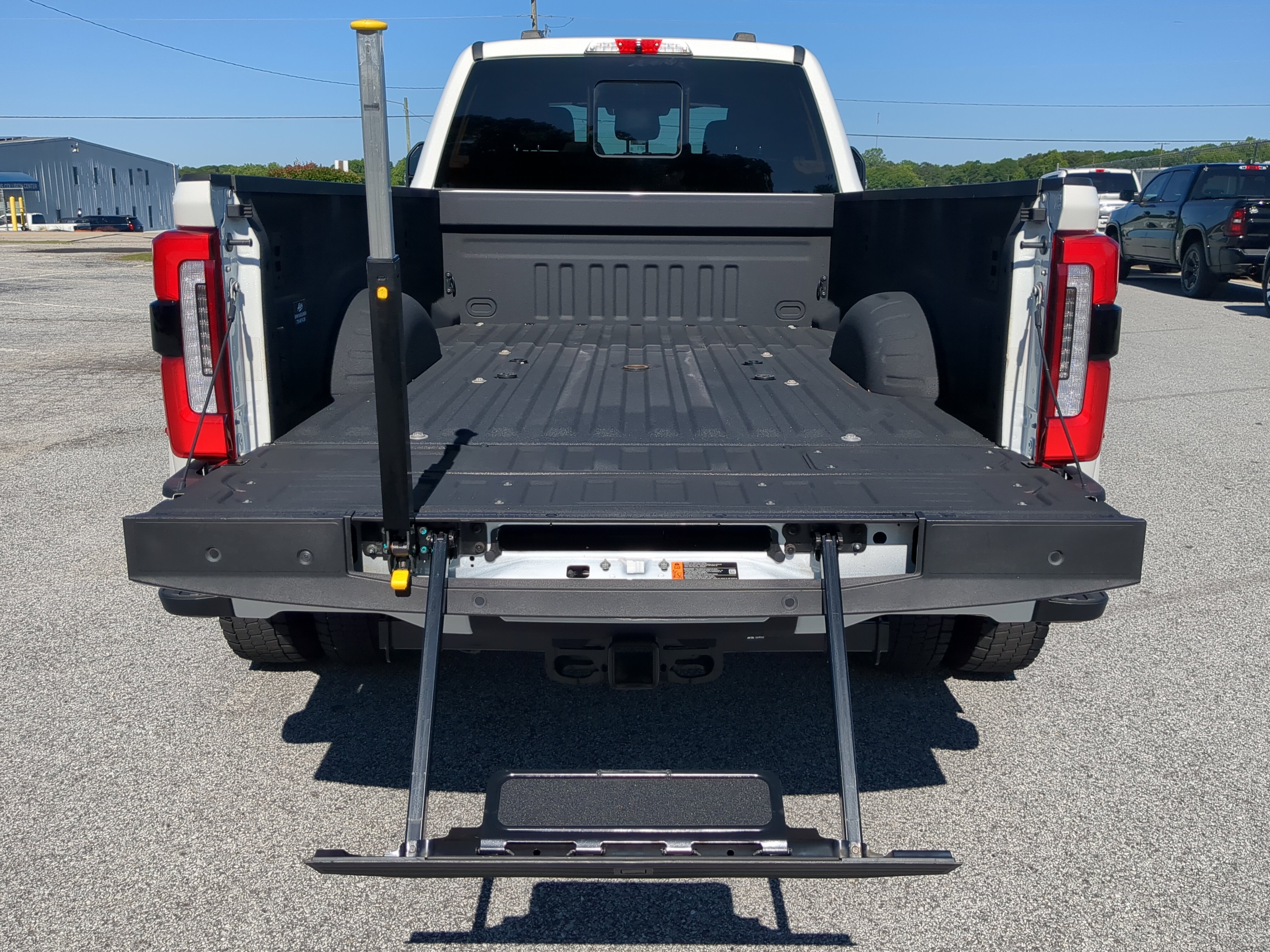 Certified 2024 Ford F450 Platinum w/ FX4 Off-Road Package AWD/4WD image 11