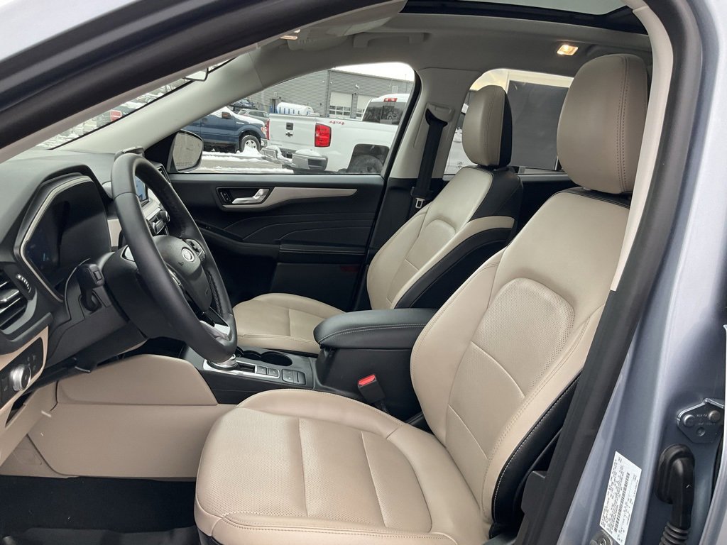 Certified 2022 Ford Escape SEL w/ Technology Package image 18